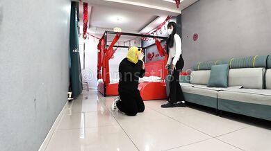 173女生虐奴，舔脚2025年9月最新【重磅】173女生【与精神小妹的那些年】VIP精选，舔脚，黄金，踩脸，吃嫩妹的大便，被狂揍高潮了！